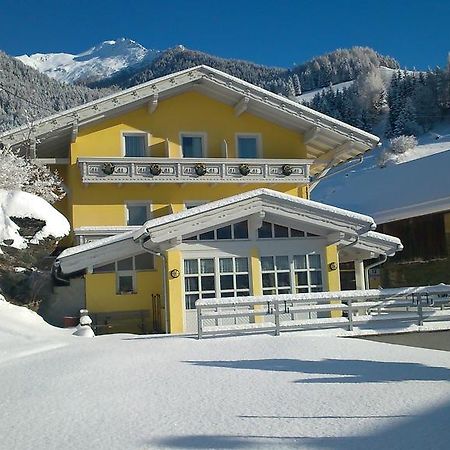 Pension Siegelbrunn B&B マルニッツ エクステリア 写真
